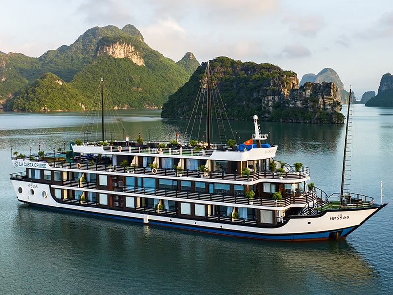 La Casta Cruise - An Exquisite Escape - 2 Days 1 Night - Lanha Bay