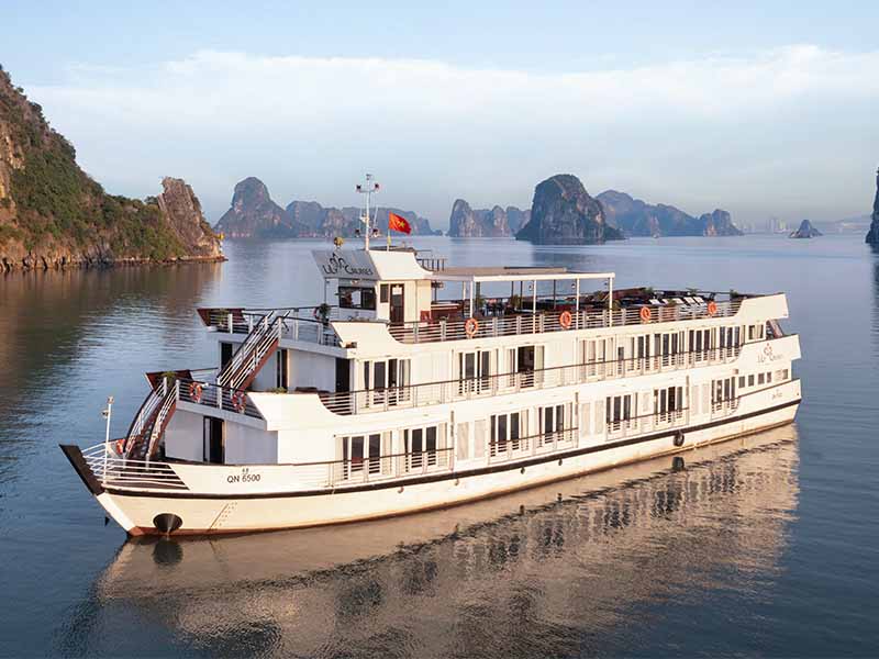 Lily Cruise - Where Elegance Meets the Beauty of Ha Long Bay - 2 Days 1 Night - Halong Bay