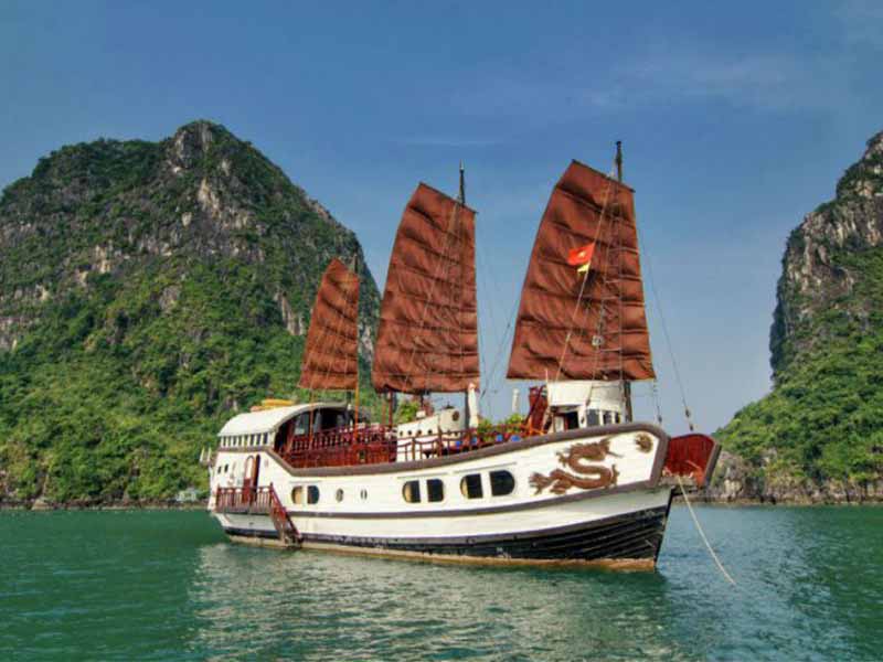L'Amour Junk: Halong Bay Private Junk 1 Cabin - 2D1N