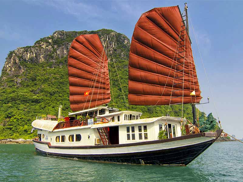 Prince Junk: Halong Bay Private Junk 4 Cabin - 2D1N