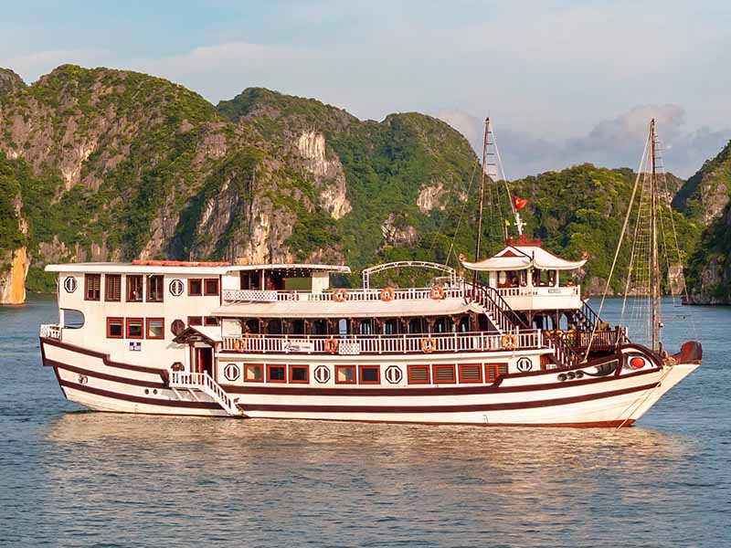Renea Cruise - An Authentic Journey - 2 Days 1 Night - Halong & Bai Tu Long Bay